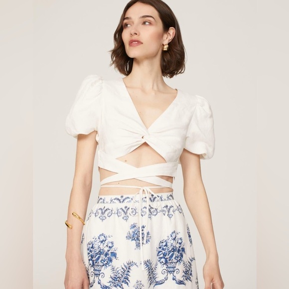 Astr Tops - ASTR Nuria Top – White – Size XS – Perfect for Spring & Summer!